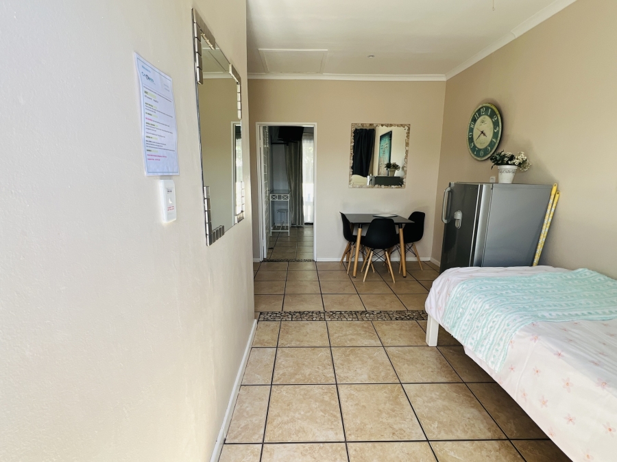 6 Bedroom Property for Sale in Country Club Western Cape